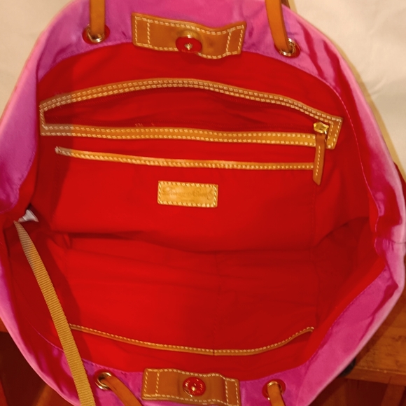 Bright pink Dooney and Burke Purse - Picture 9 of 9